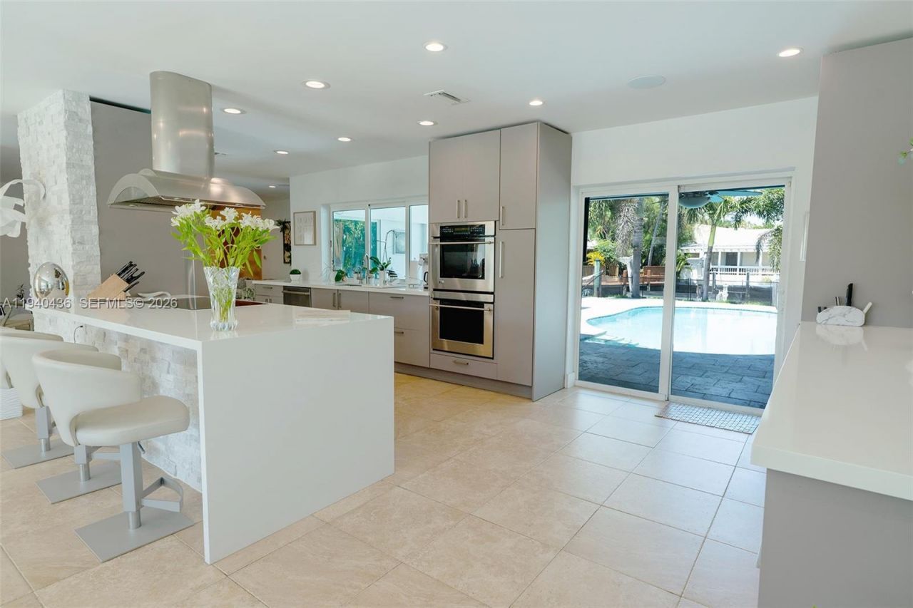 2711 NE 57th Ct, Fort Lauderdale, FL 33308 Photo