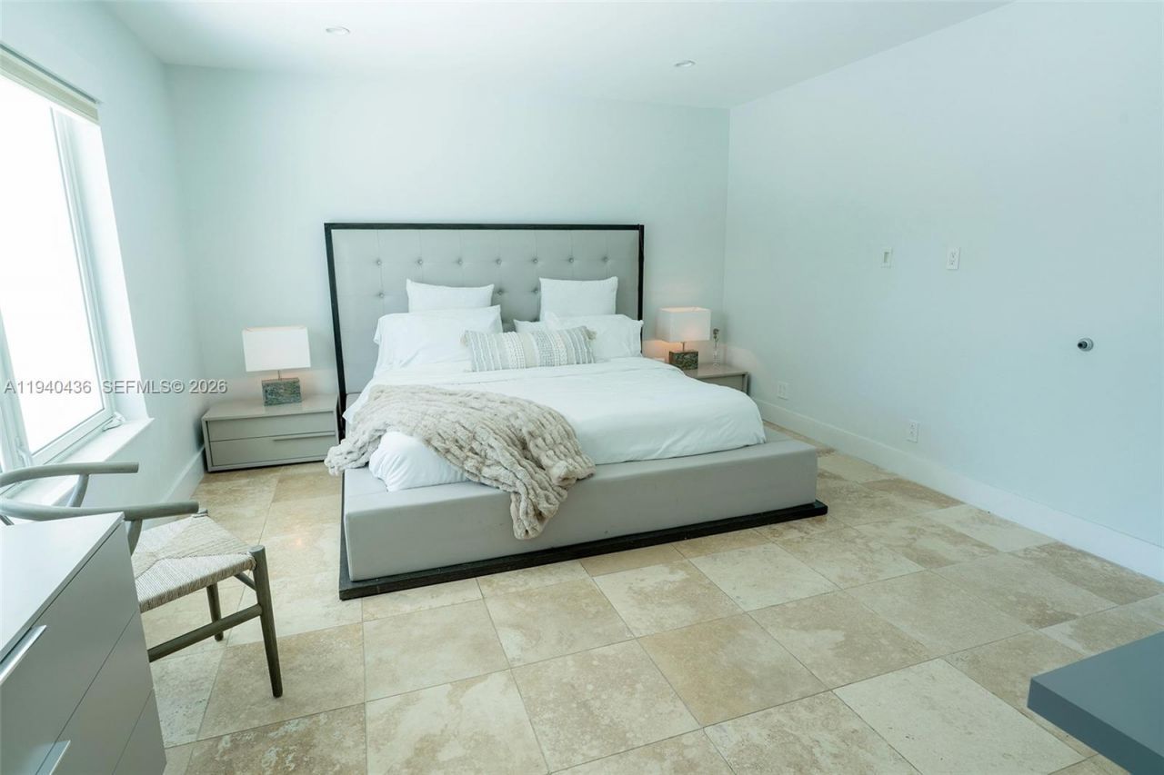 2711 NE 57th Ct, Fort Lauderdale, FL 33308 Photo