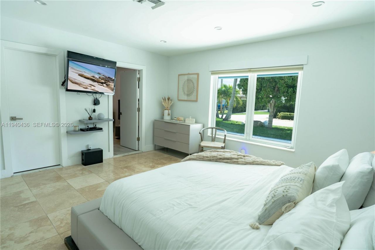 2711 NE 57th Ct, Fort Lauderdale, FL 33308 Photo