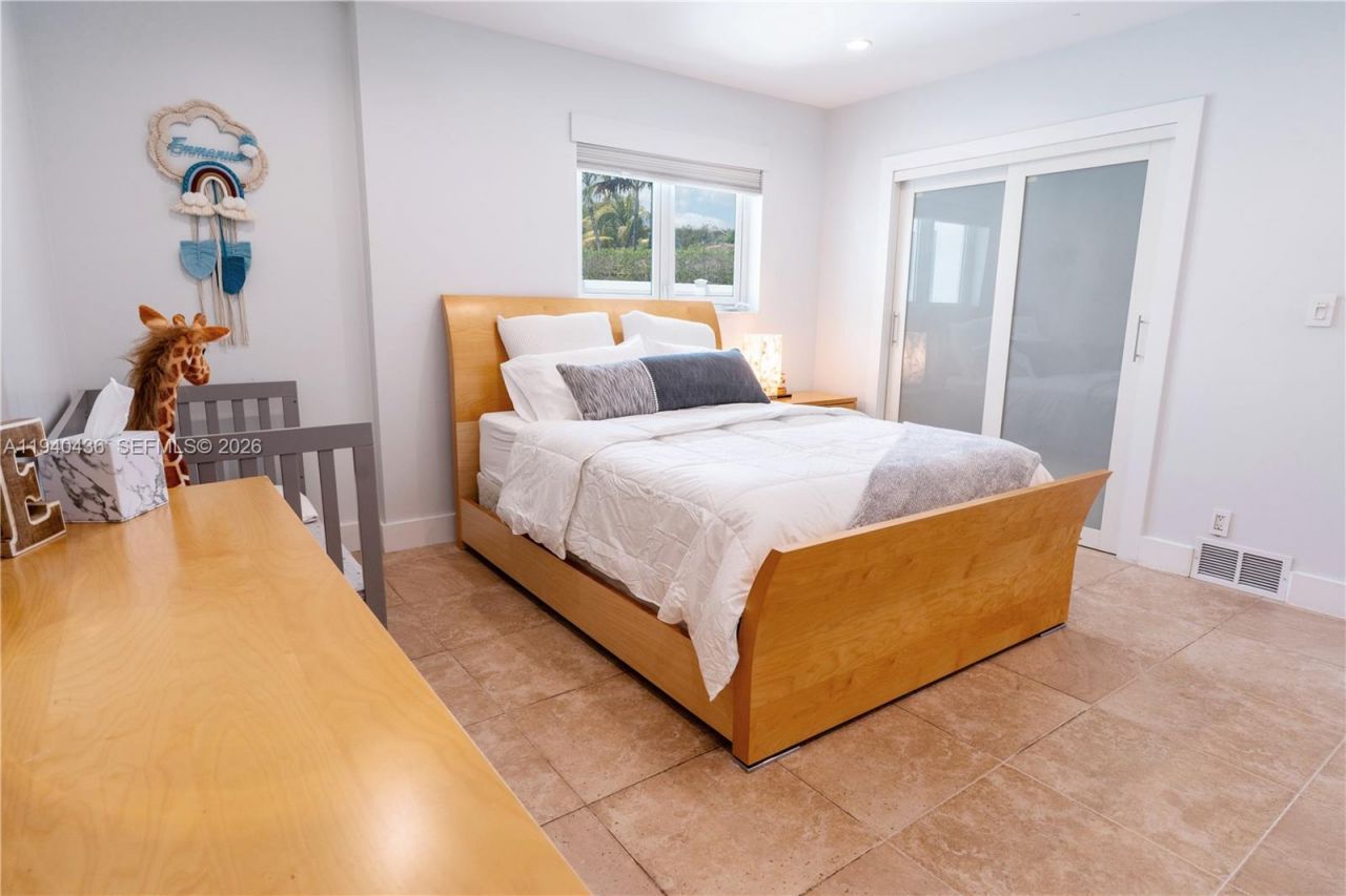 2711 NE 57th Ct, Fort Lauderdale, FL 33308 Photo