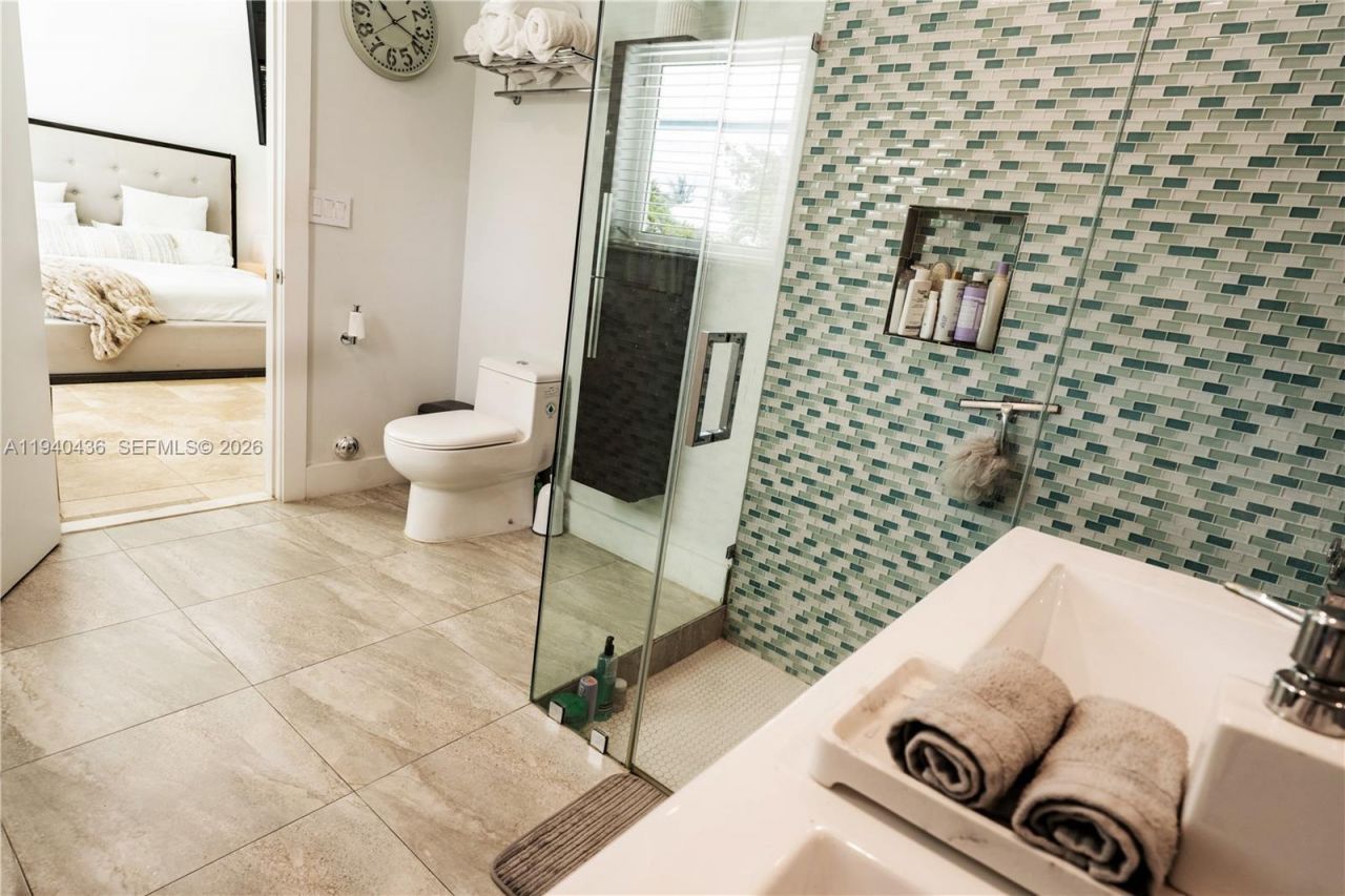 2711 NE 57th Ct, Fort Lauderdale, FL 33308 Photo