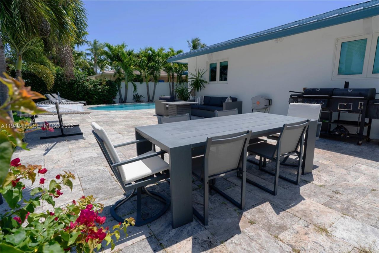 2711 NE 57th Ct, Fort Lauderdale, FL 33308 Photo