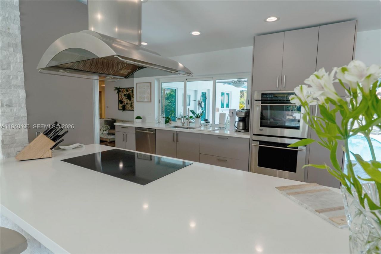 2711 NE 57th Ct, Fort Lauderdale, FL 33308 Photo