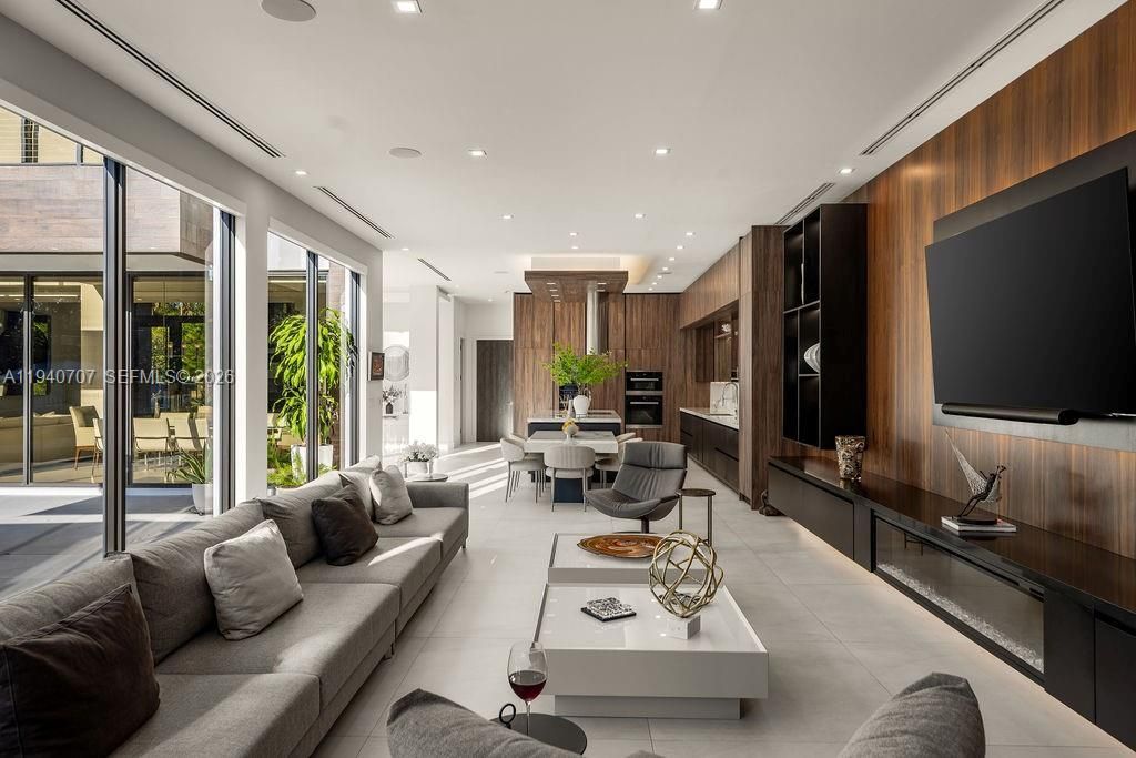 6850 SW 73rd Ct, Miami, FL 33143 Photo