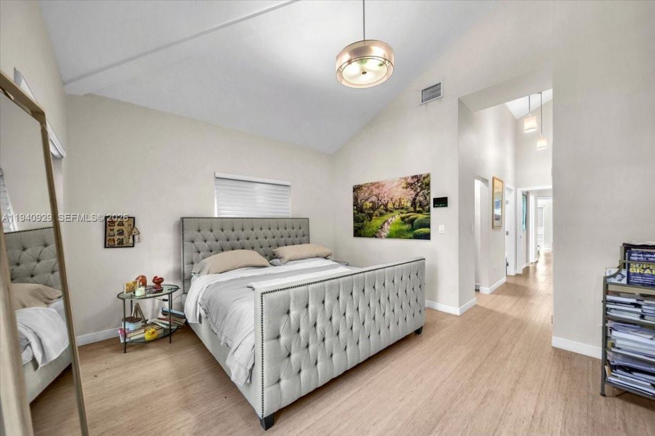 208 Jefferson Ave, Unit 113, Miami Beach, FL 33139 Photo