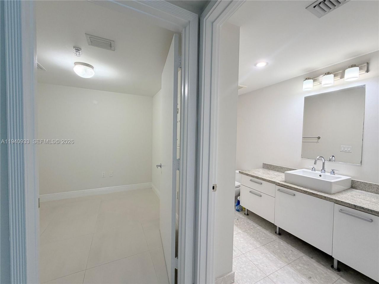 185 SW 7 St, Unit 2404, Miami, FL 33130 Photo