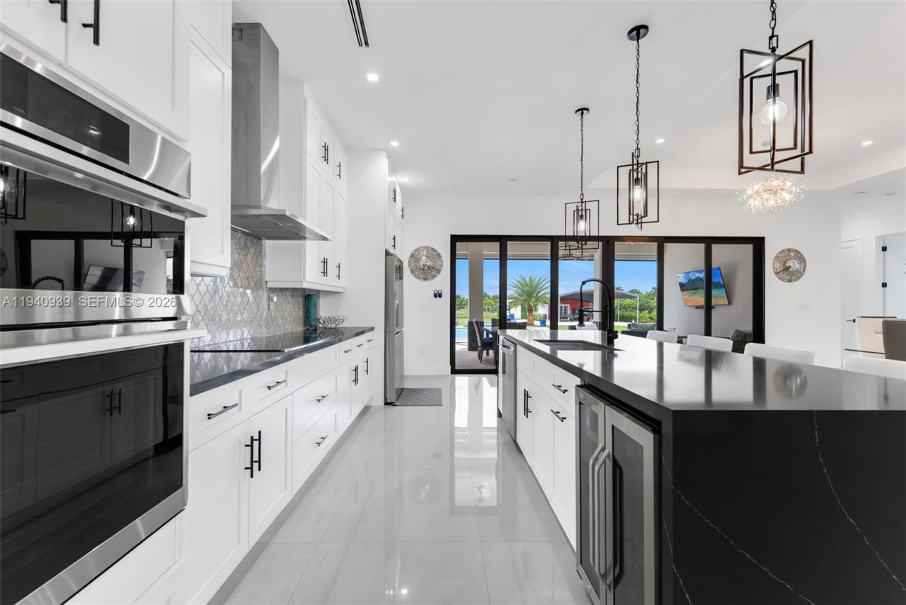 18261 SW 224th St, Miami, FL 33170 Photo