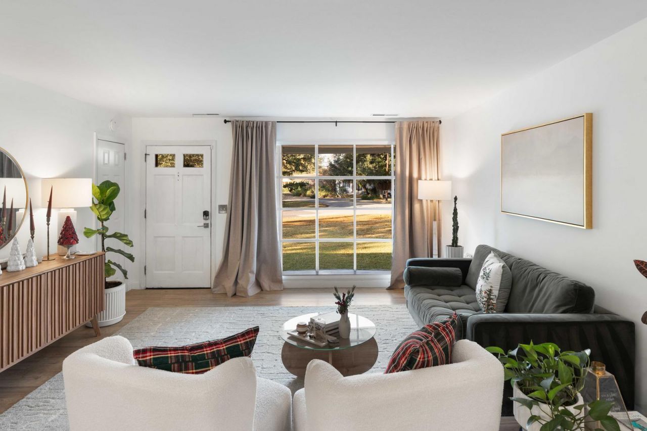 1893 Saint Julian Drive Photo 7