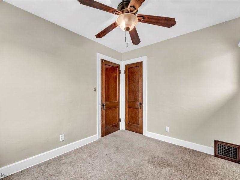 4633 Bader Avenue, Cleveland, OH 44109 Photo 17