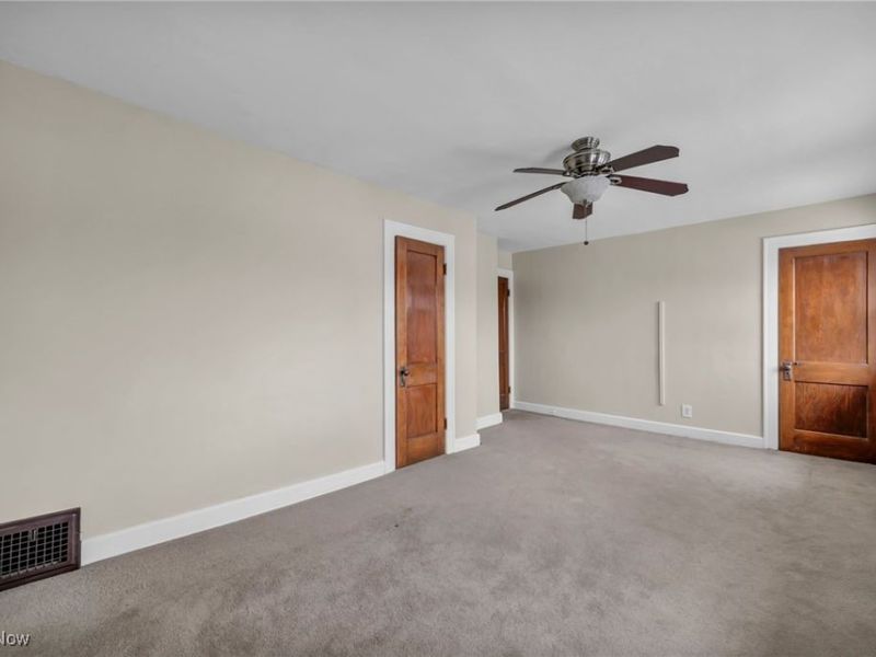 4633 Bader Avenue, Cleveland, OH 44109 Photo 20