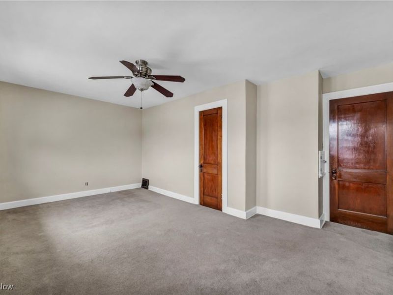 4633 Bader Avenue, Cleveland, OH 44109 Photo 21