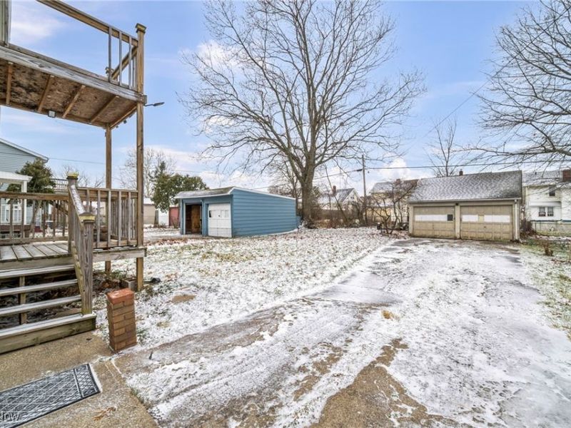 4633 Bader Avenue, Cleveland, OH 44109 Photo 31