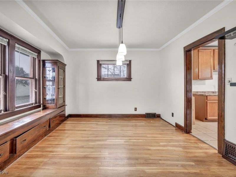 4633 Bader Avenue, Cleveland, OH 44109 Photo 9