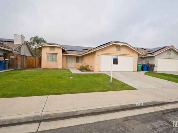 3105 SILVER SPUR WAY, Bakersfield, CA 93312