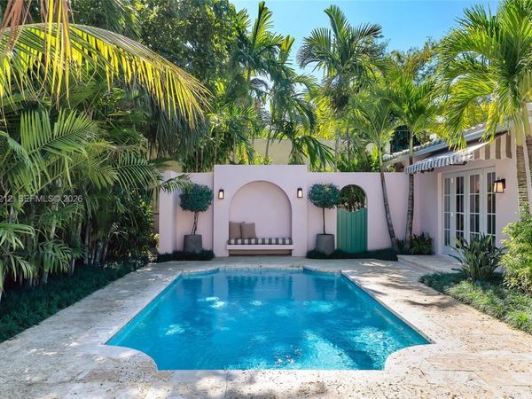 720 Madeira Ave, Coral Gables, FL 33134