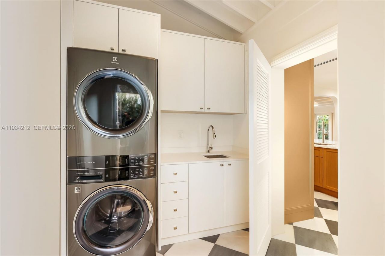 720 Madeira Ave, Coral Gables, FL 33134 Photo