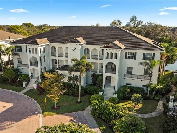 780 Bentwater CIR, Unit 102, NAPLES, FL 34108