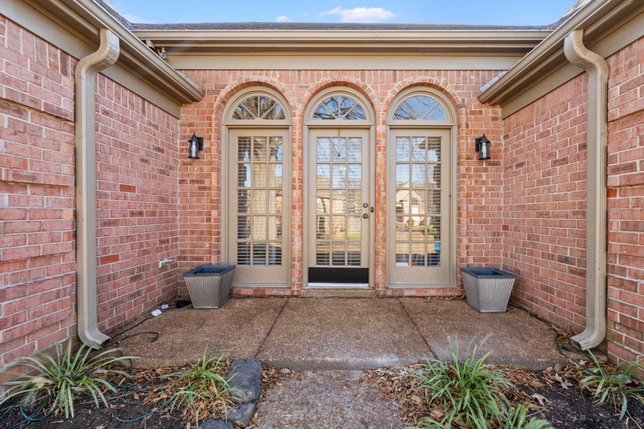 7617 Dexter Hollow Dr, Memphis, TN 38016 Main Photo