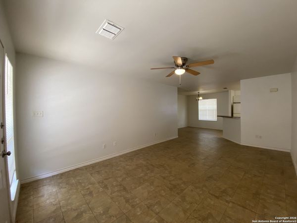 176 W White, Unit A, Pleasanton, TX 78064