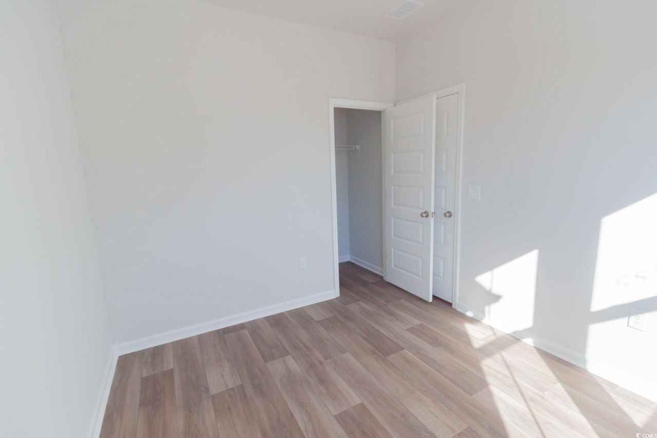 1375 Speedway St. Photo 6