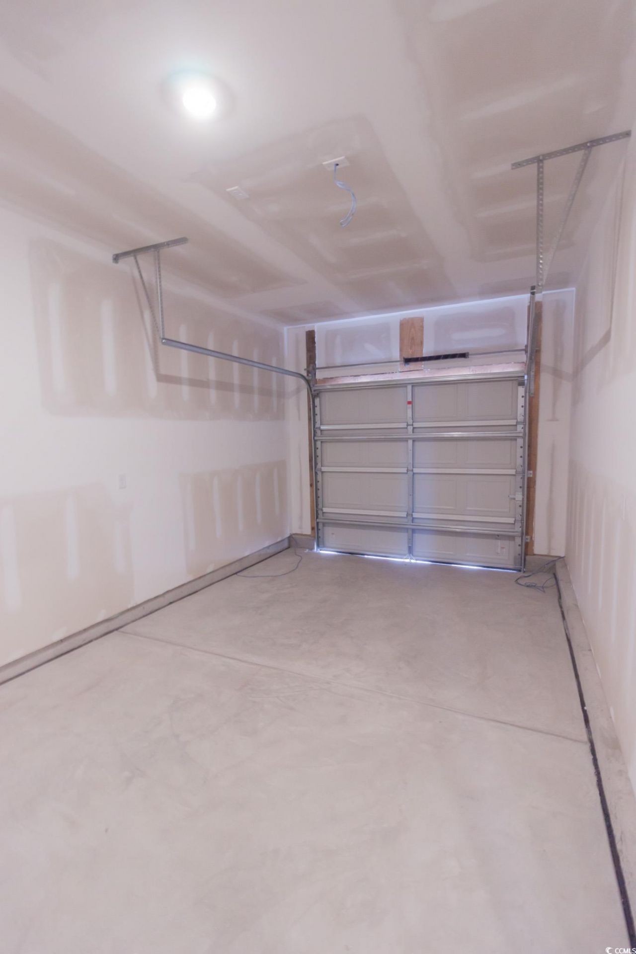 1375 Speedway St. Photo 7