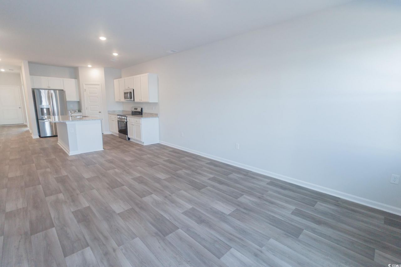 1375 Speedway St. Photo 9