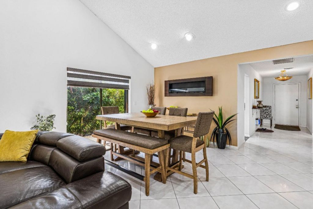 21720 Arriba Real, Unit 37-b, Boca Raton, FL 33433 Photo