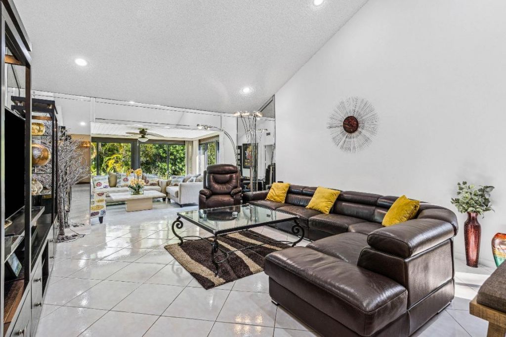 21720 Arriba Real, Unit 37-b, Boca Raton, FL 33433 Photo