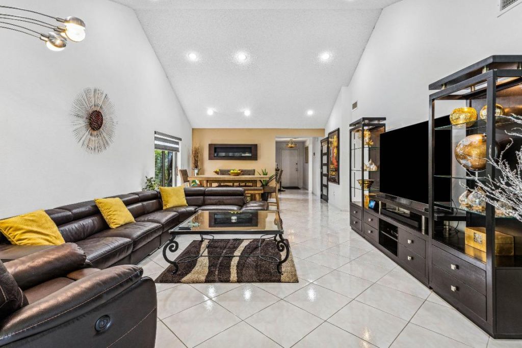 21720 Arriba Real, Unit 37-b, Boca Raton, FL 33433 Photo