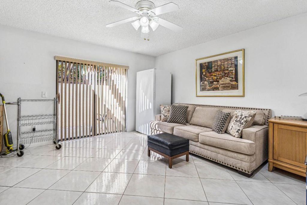 21720 Arriba Real, Unit 37-b, Boca Raton, FL 33433 Photo