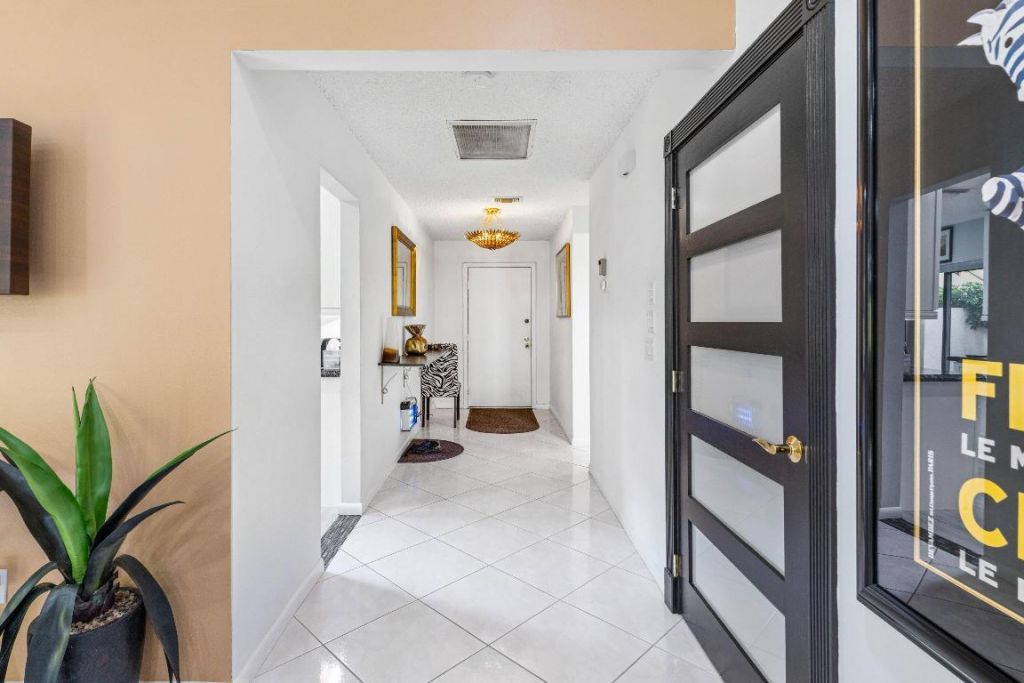 21720 Arriba Real, Unit 37-b, Boca Raton, FL 33433 Photo