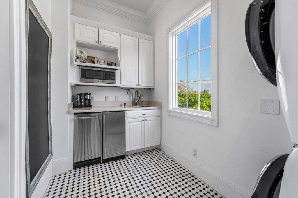 6080 Old Ocean Boulevard, Ocean Ridge, FL 33435 Photo