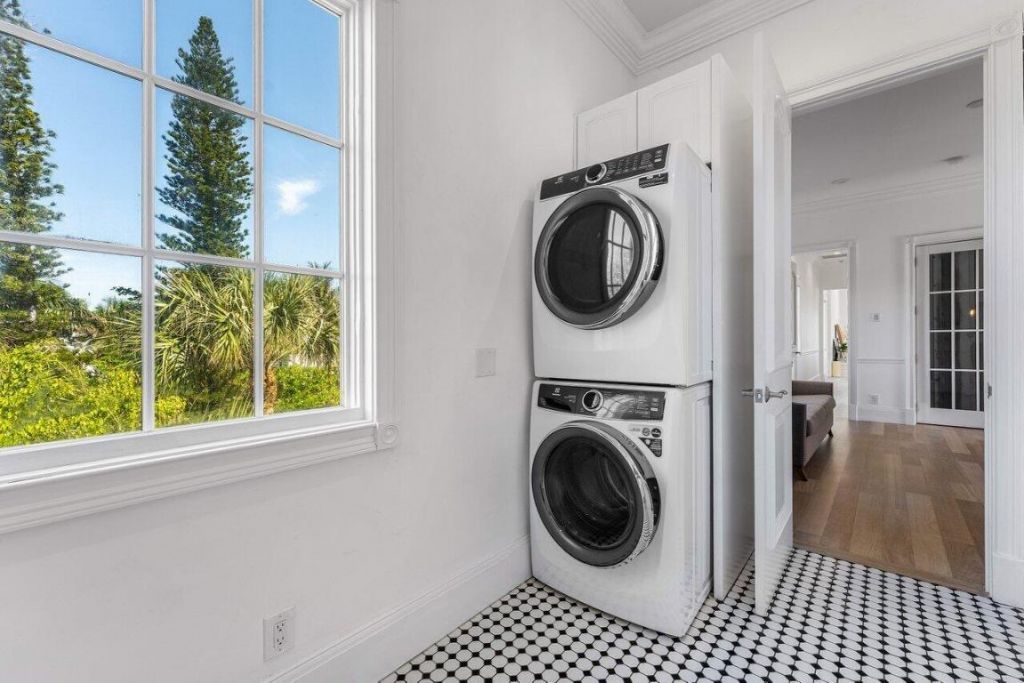 6080 Old Ocean Boulevard, Ocean Ridge, FL 33435 Photo