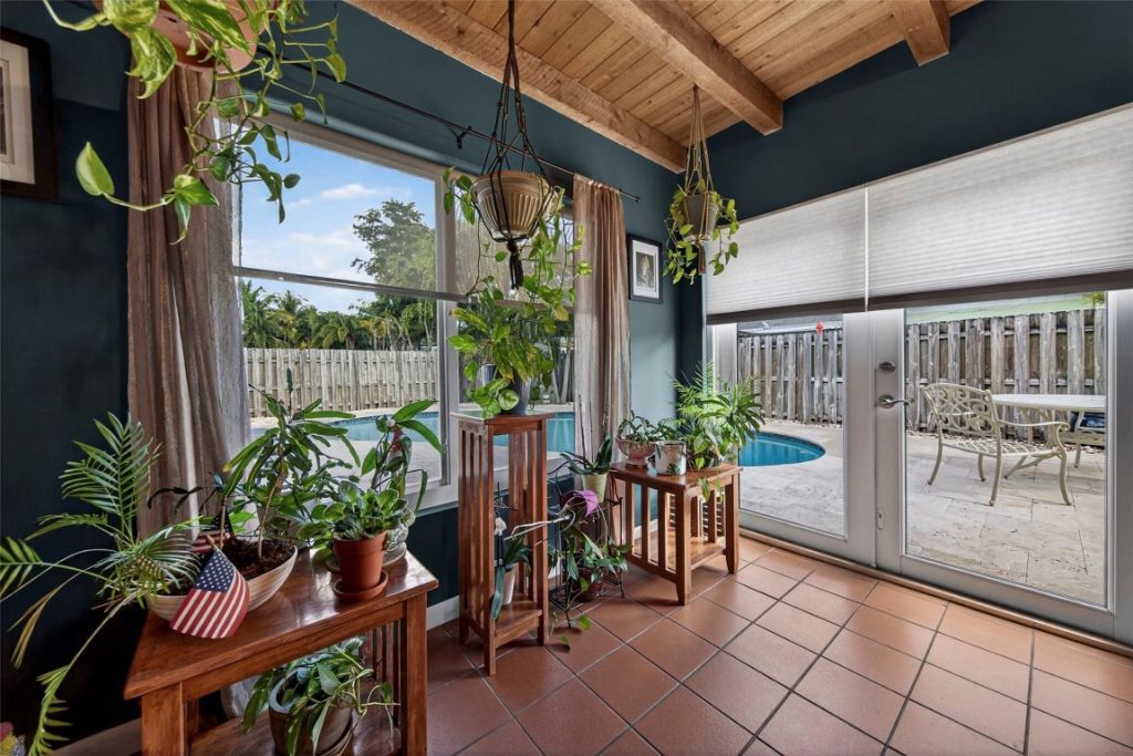 6710 NW 28th Ter, Fort Lauderdale, FL 33309 Photo