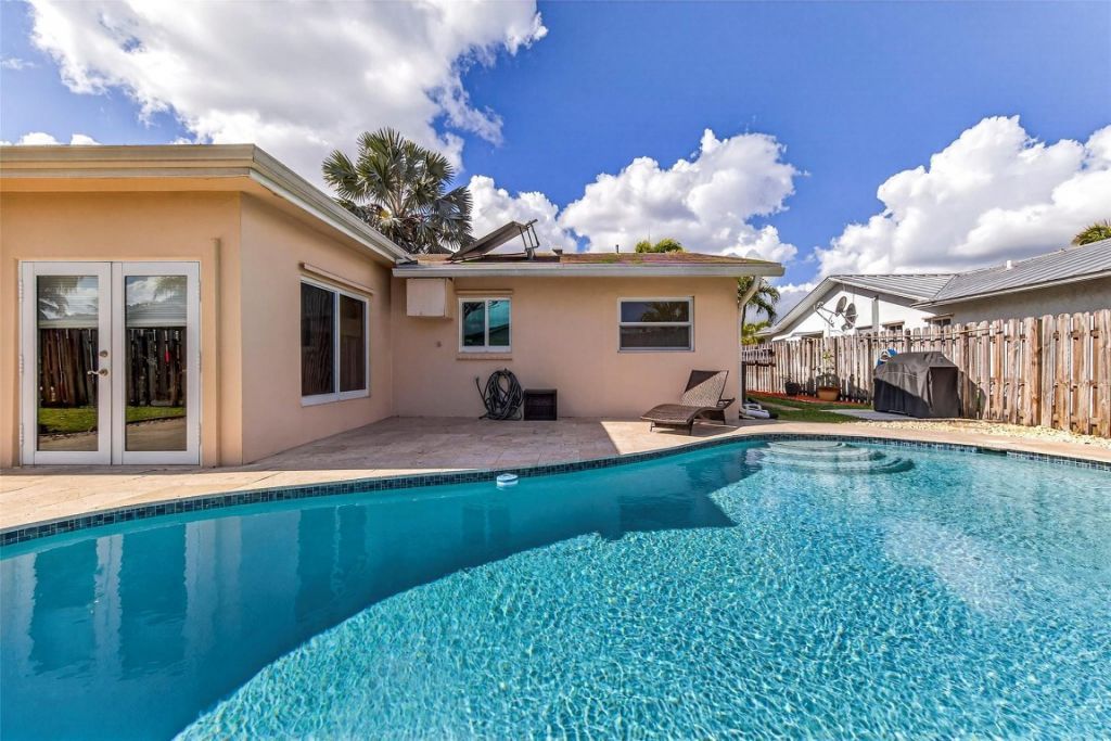 6710 NW 28th Ter, Fort Lauderdale, FL 33309 Photo