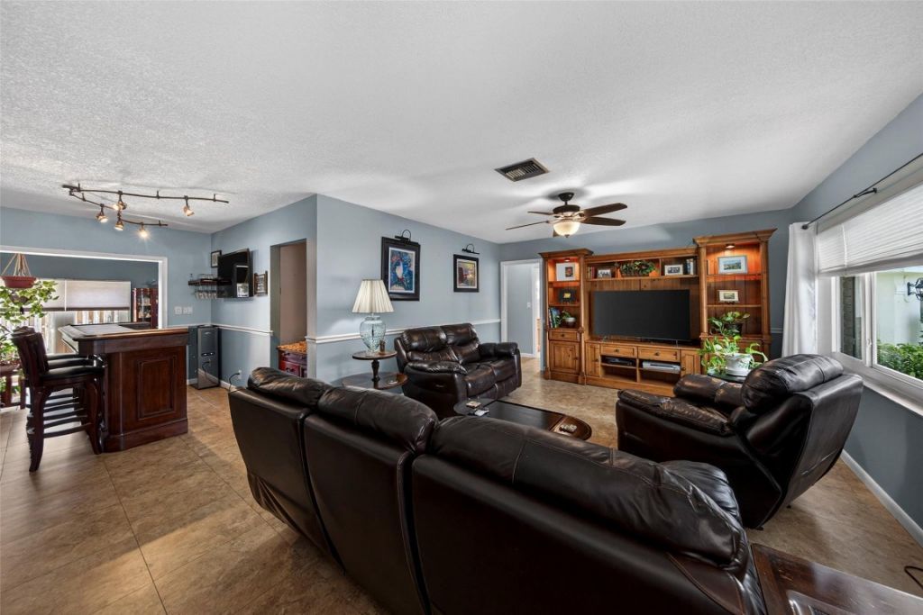 6710 NW 28th Ter, Fort Lauderdale, FL 33309 Photo