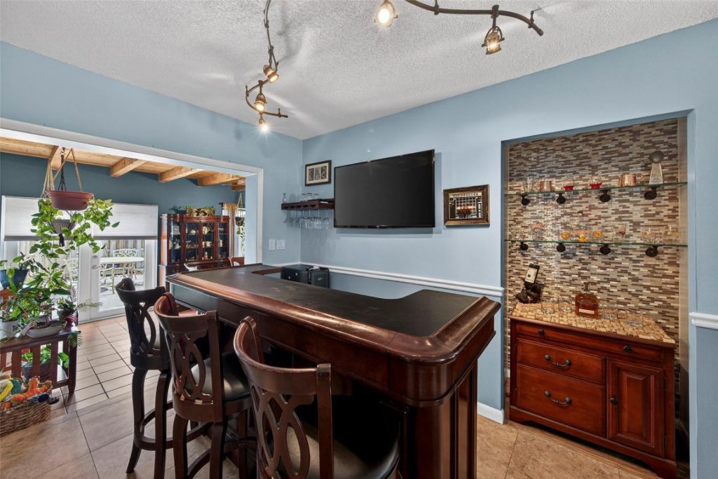 6710 NW 28th Ter, Fort Lauderdale, FL 33309 Photo