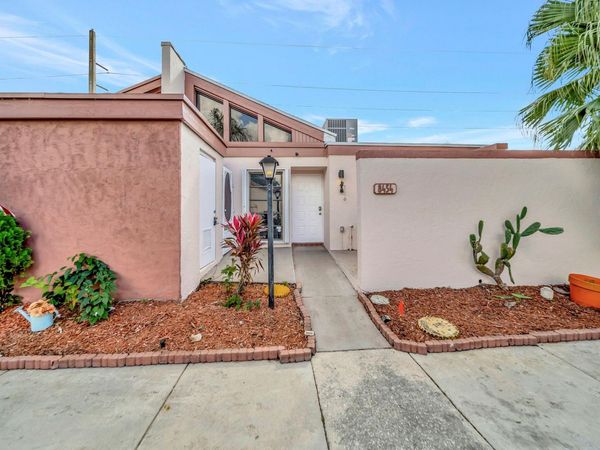 8454 NW 31st Ct, Sunrise, FL 33351