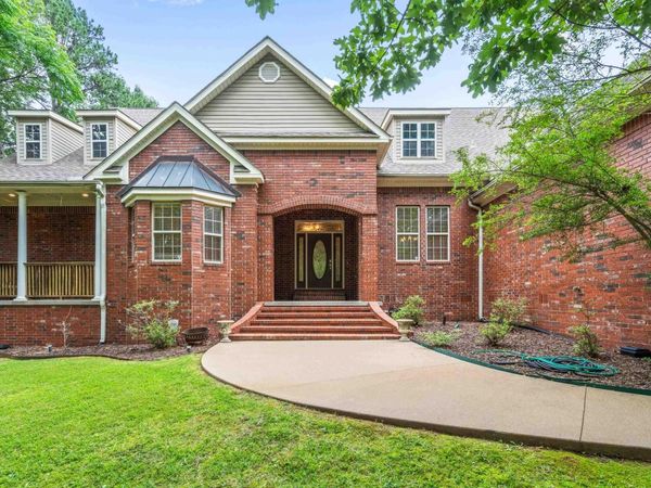 185 HILLSIDE Place, Hot Springs, AR 71901