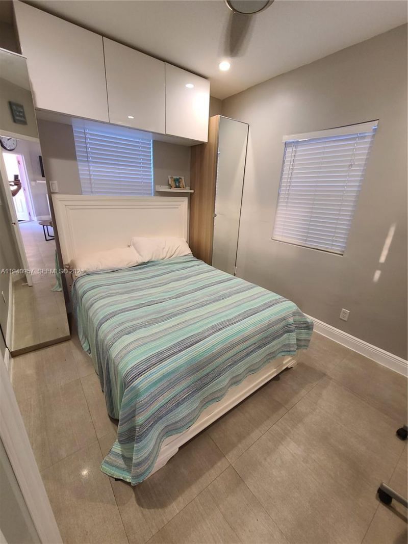 321 Hayes St, Unit 1-8, Hollywood, FL 33019 Photo