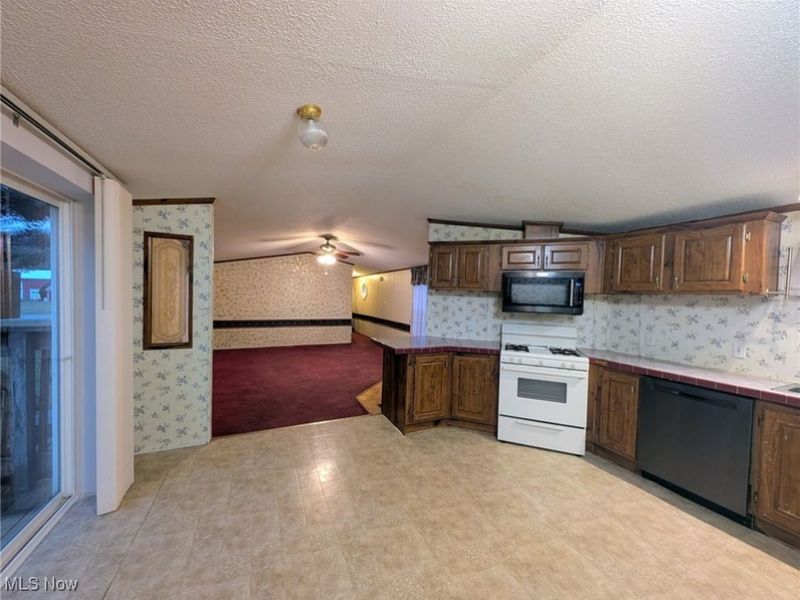 9623 Yoder Road, Sterling, OH 44276 Photo 12