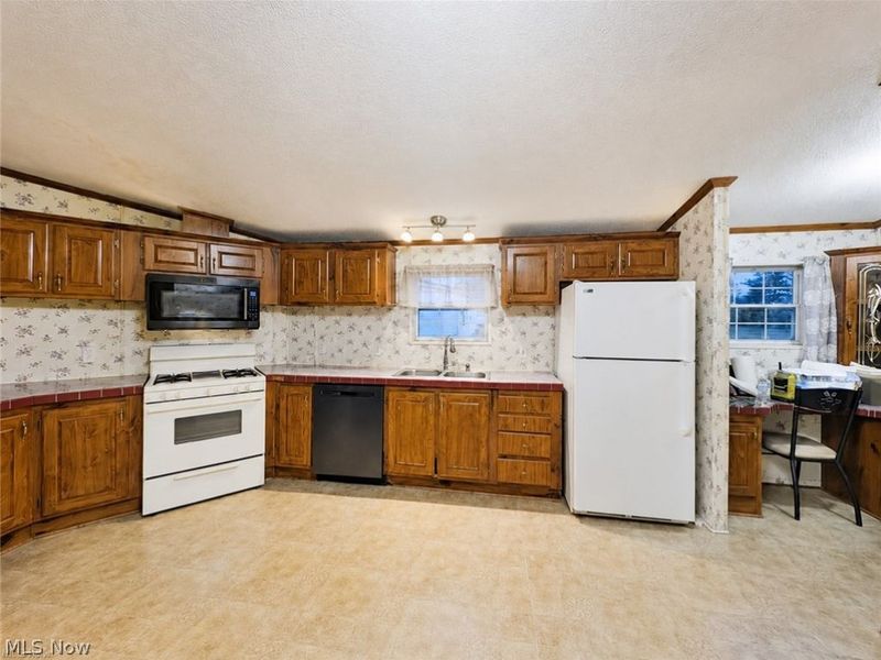 9623 Yoder Road, Sterling, OH 44276 Photo 4