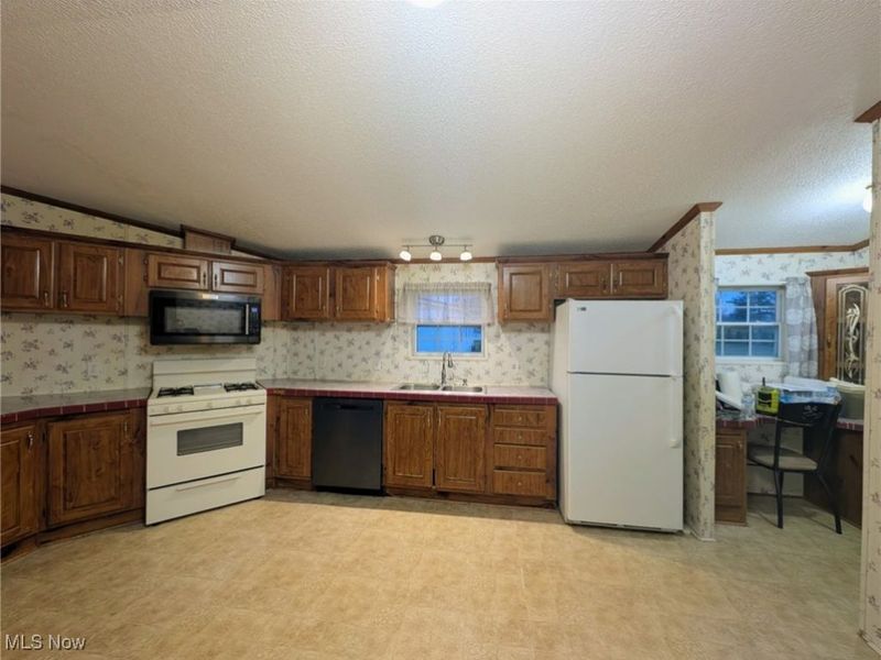 9623 Yoder Road, Sterling, OH 44276 Photo 6