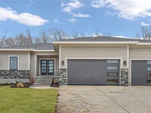 14033 S Landon Street, Olathe, KS 66061