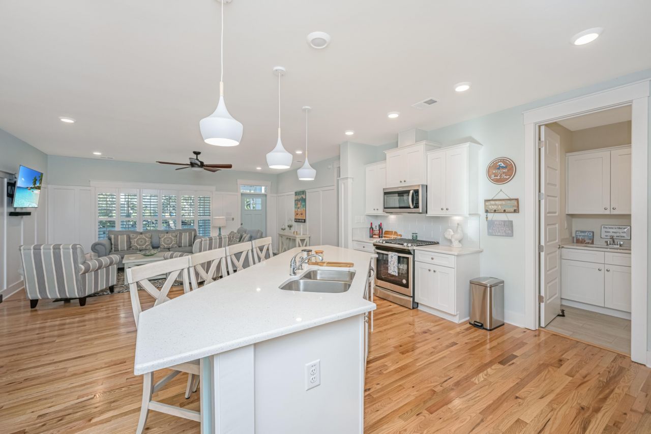 211 W Hudson Avenue Photo 15