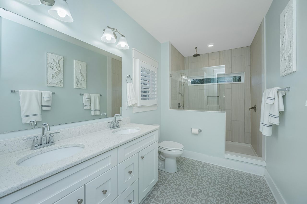 211 W Hudson Avenue Photo 19