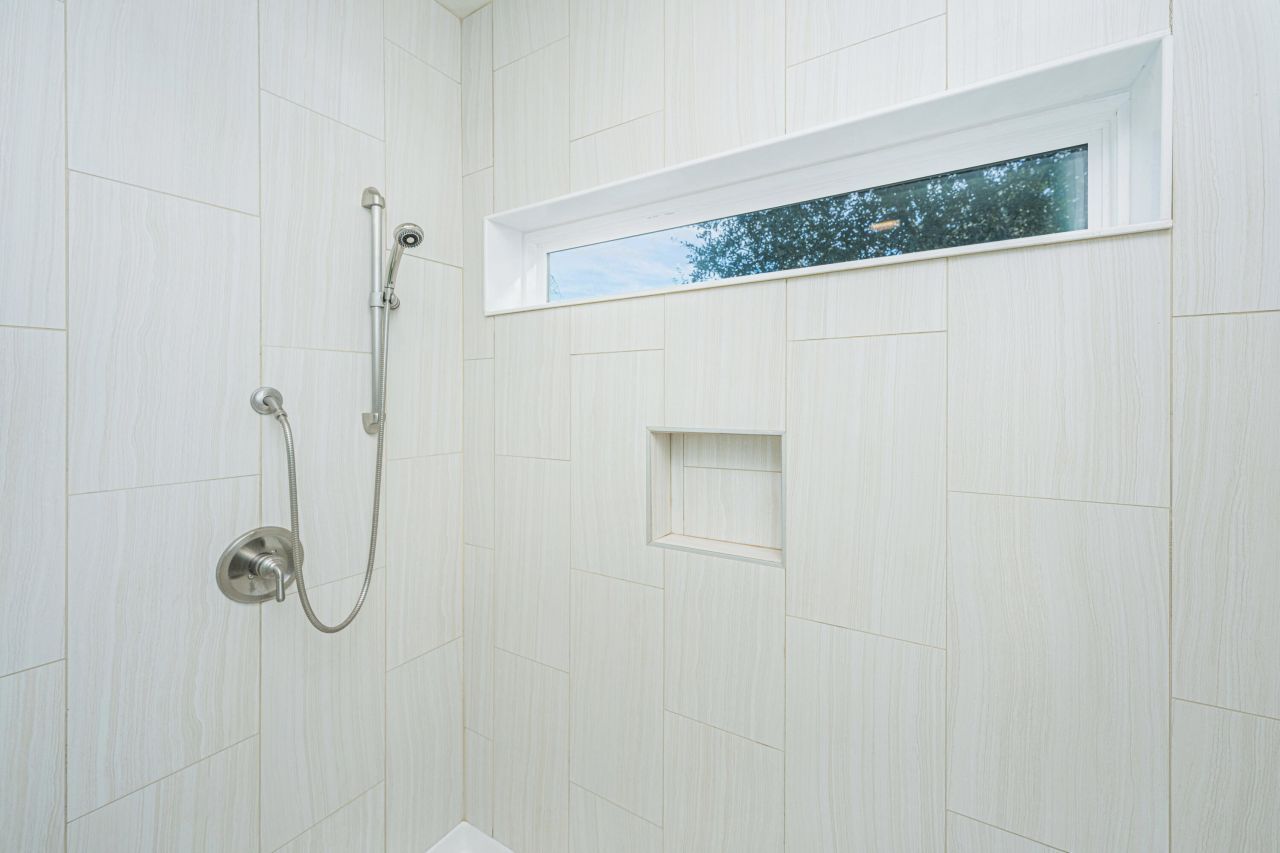 211 W Hudson Avenue Photo 21