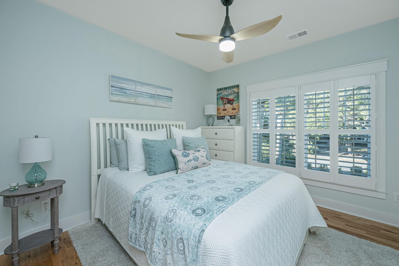 211 W Hudson Avenue Photo 23