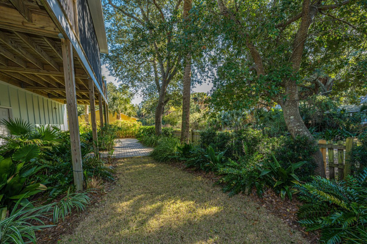 211 W Hudson Avenue Photo 45