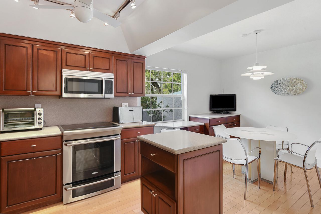 7369 Orangewood Lane, Unit 108, Boca Raton, FL 33433 Photo